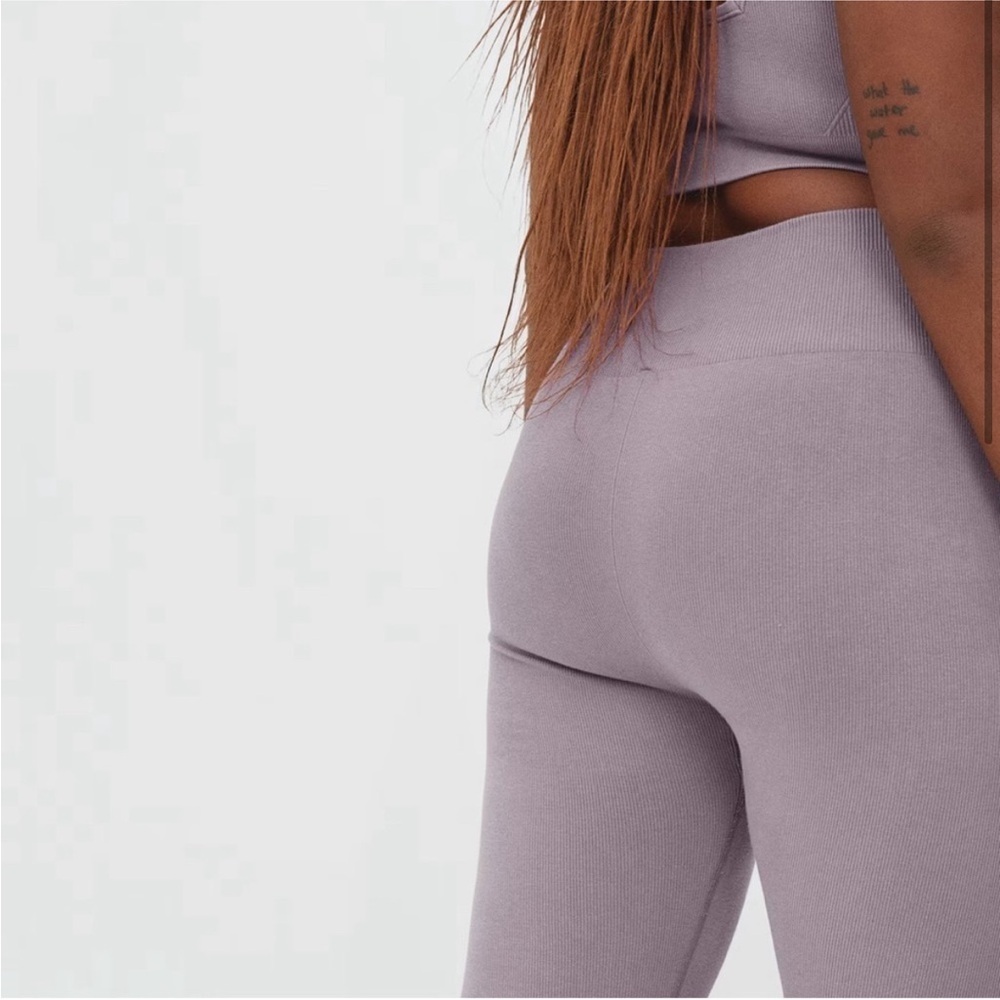 EVERLANE Ribbed Seamless Legging - Picture 3 of 5